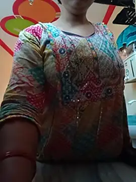 lovely_bhabhi_ XXX чат на живо