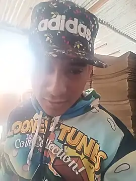 Show modela Petterleonel123 na web-kameri