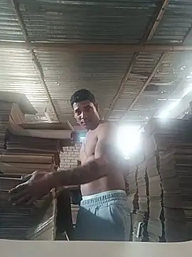 Petterleonel123 Show in webcam