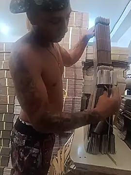 Show modela Petterleonel123 na web-kameri
