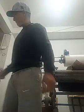 Petterleonel123 Show in webcam