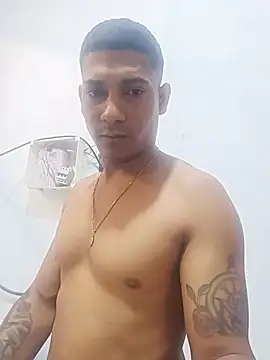Petterleonel123 Show in webcam