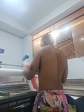 Show modela Petterleonel123 na web-kameri