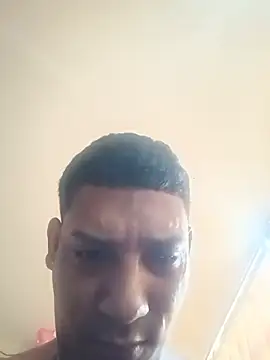 Petterleonel123 网络视讯表演