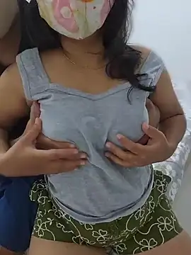 sluttytitties69n Webbikameraesitys