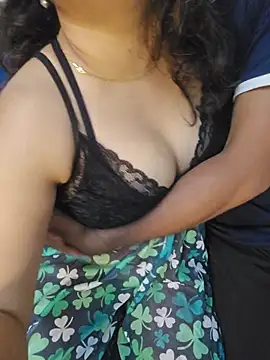 sluttytitties69 Webcam Show