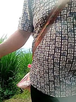 YeuAnhbigcock Show Webcam