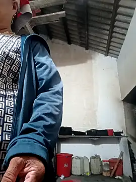 YeuAnhbigcock 网络视讯表演