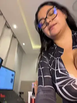 Shell__ Show in webcam