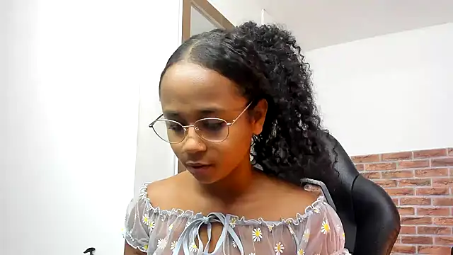Chat +18 de wizarpamela ao vivo