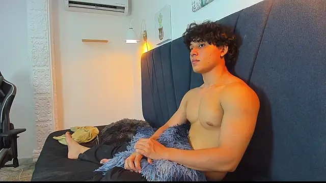 latin_beast4 webkamerás műsora