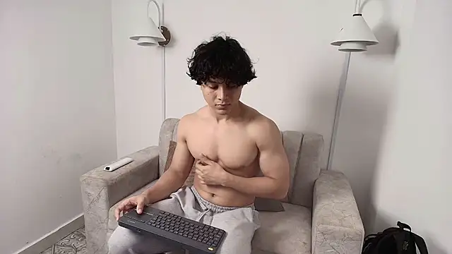 latin_beast4 Show in webcam