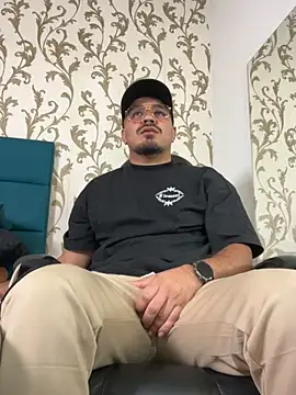 Dante_Goldt Show in webcam