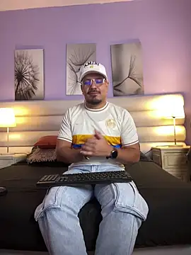 Dante_Goldtn Webbikameraesitys