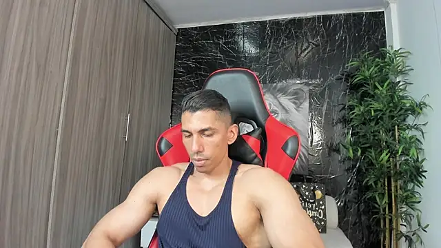 Erik_castle Adlı Modelin Web Kamerası Şovu