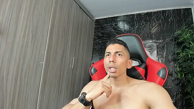 Erik_castle 网络视讯表演