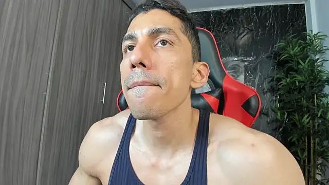 عرض كام Erik_castle