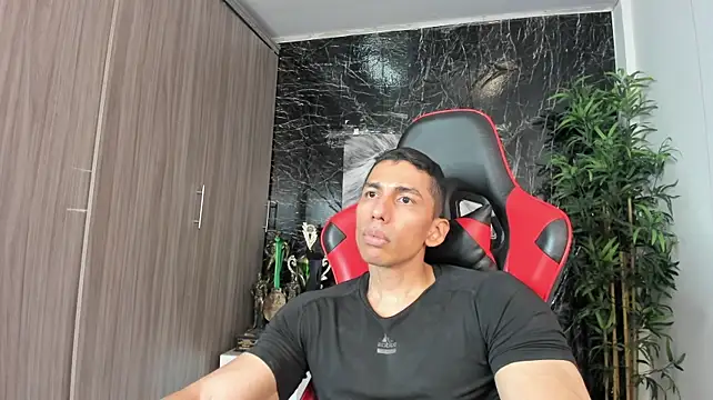 Вебкам-шоу Erik_castle