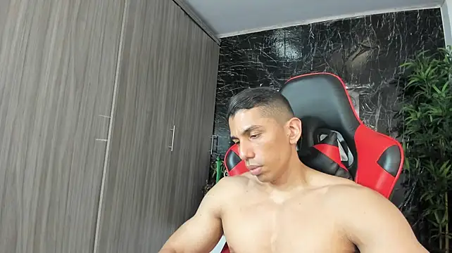 Erik_castle webkamerás műsora