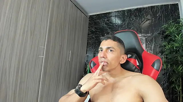 Erik_castle – webcam-show