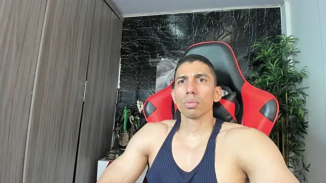 Erik_castle's Webcam Show