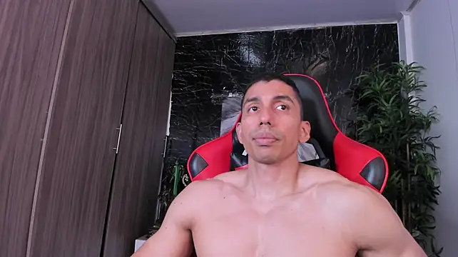 Erik_castle webcam show