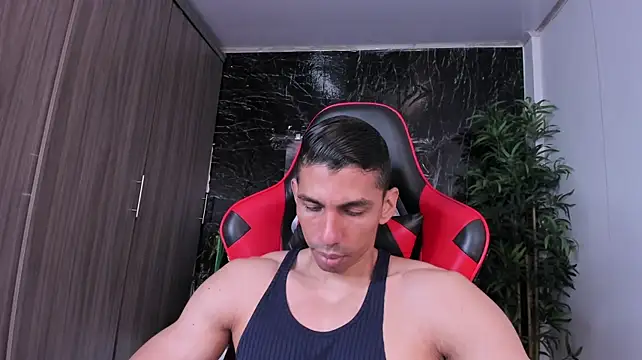 Erik_castle Webcam Show