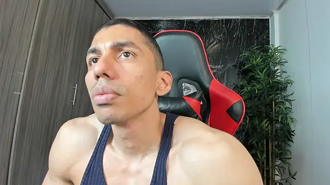 Erik_castle 网络视讯表演
