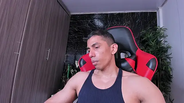 Erik_castle ওয়েবক্যাম শো