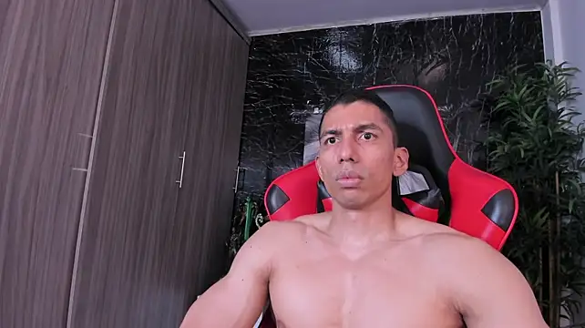 Erik_castle webkamerás műsora