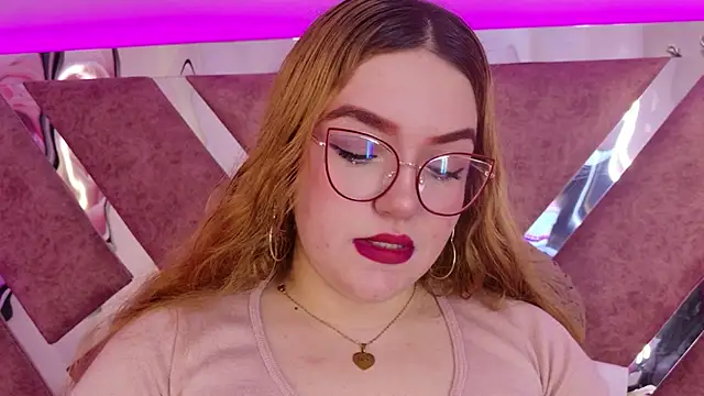 Chat +18 de IrinnaShidou_ ao vivo