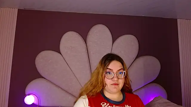 IrinnaShidou_ Adlı Modelin Canlı XXX Sohbeti