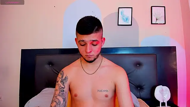 Boy_Mathew Adlı Modelin Web Kamerası Şovu