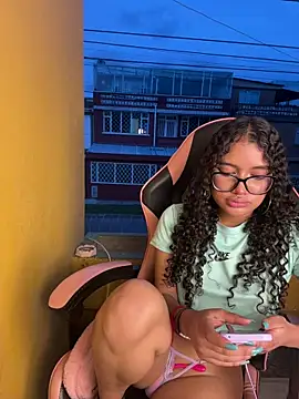 Chat +18 de Bunny-fire ao vivo