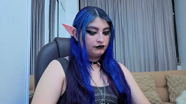 Violeta_Tepes élő XXX-chatje