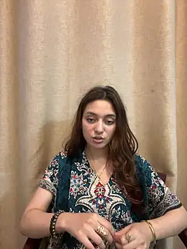 הופעת וובקאם של Lilywant