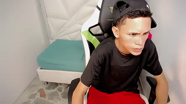 Webkamerová show sombra_18