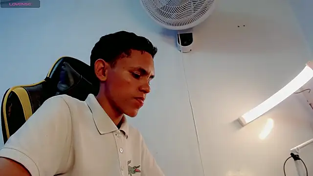 sombra_18 Show in webcam
