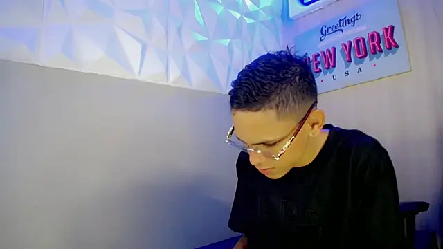 sombra_18 Adlı Modelin Web Kamerası Şovu