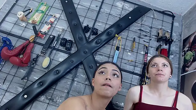 Aiiko_Dommen Webbikameraesitys