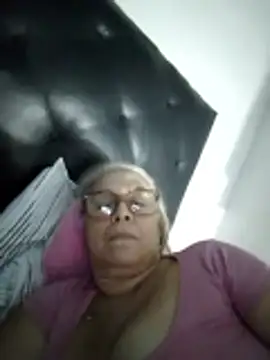 chanelsexx: διαδικτυακό σόου στην κάμερα