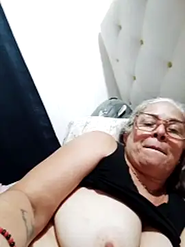chanelsexx's Webcam Show
