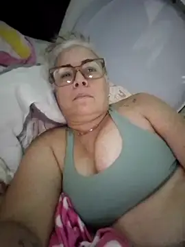 Pokazy przed kamerką – chanelsexx