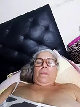 chanelsexx: διαδικτυακό σόου στην κάμερα