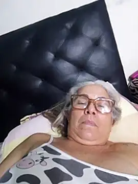 chanelsexx Adlı Modelin Canlı Sohbet Odası