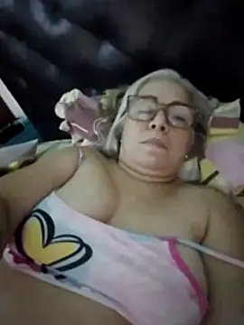 chanelsexx: διαδικτυακό σόου στην κάμερα