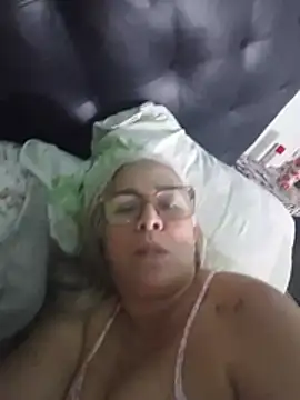 chanelsexx: διαδικτυακό σόου στην κάμερα