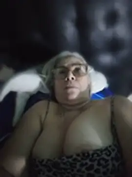 chanelsexx: διαδικτυακό σόου στην κάμερα