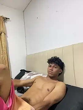 Show modela thecamilo na web-kameri