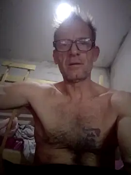 CulturedBus909 Show Webcam
